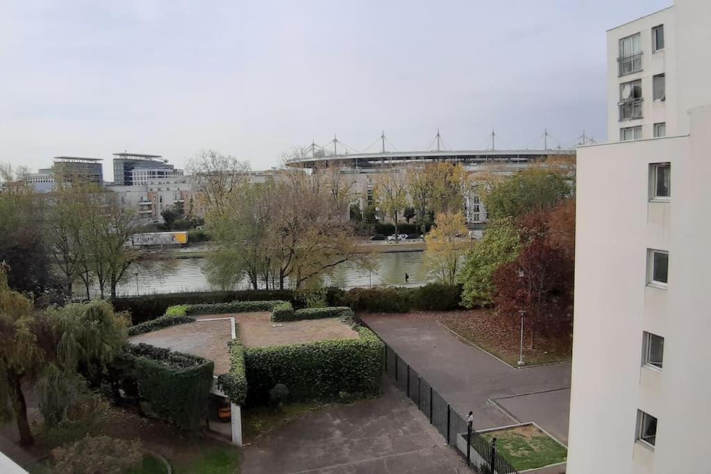 3Pieces Stade De France Grand-Paris Saint-Denis  Luaran gambar